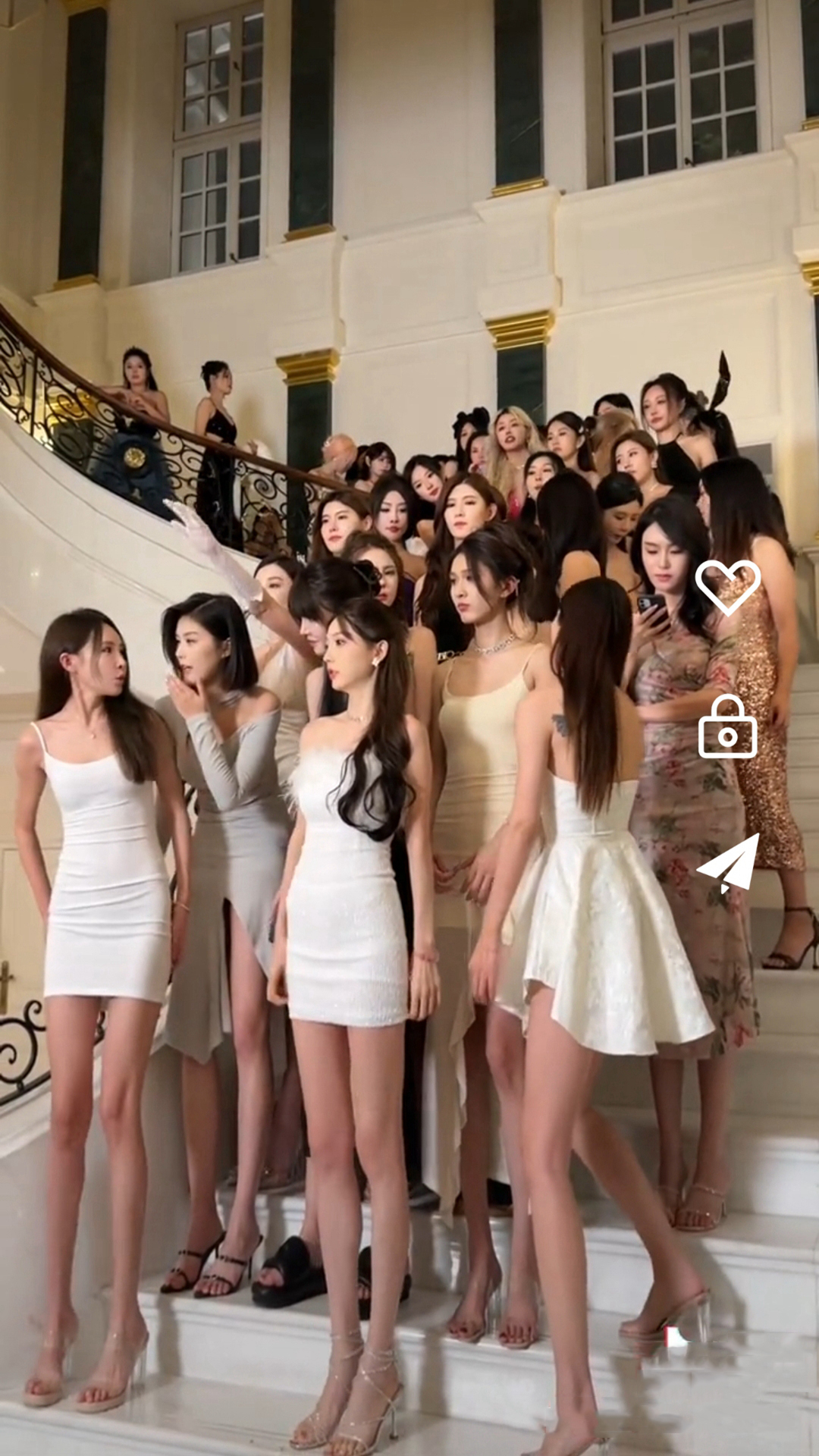 连裤袜前后两条线怎么区分截图